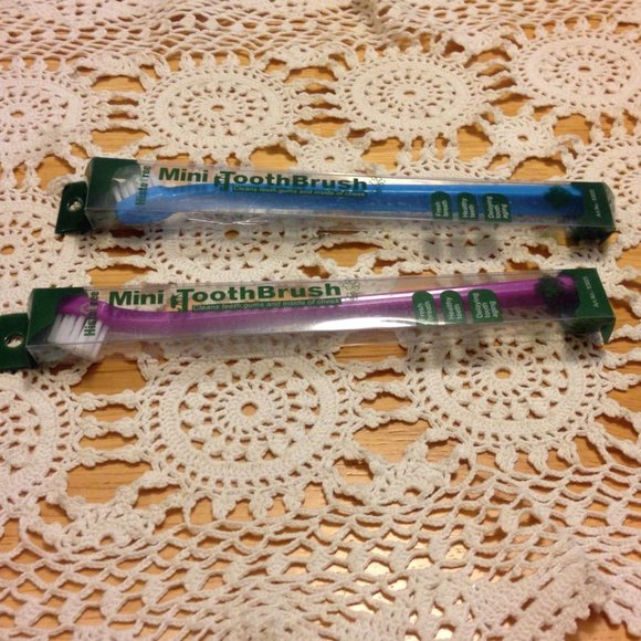 Doggie Toothbrushes, new to clean pet teeth - Picture 1 of 6